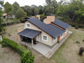 Fabulosa Casa Con Parque En Villa Gral Belgrano